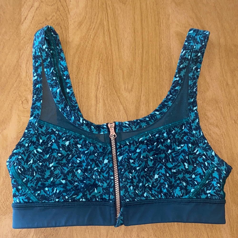 Lulu lemon sports bra